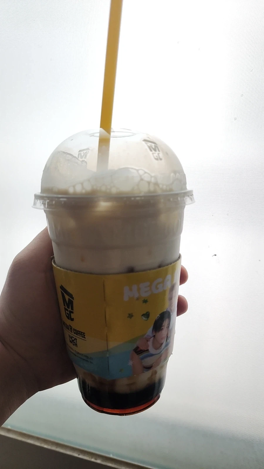 여기 메가커피 알바생 맘에드네_1.webp