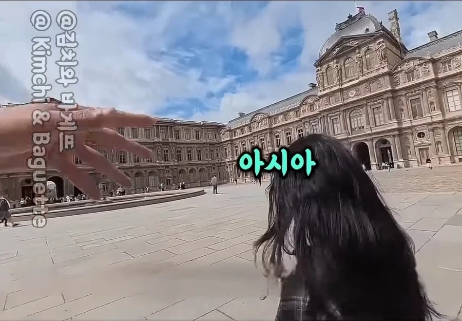 프랑스인 아내와 르브르 박물관 간 남편.jpg_5.webp