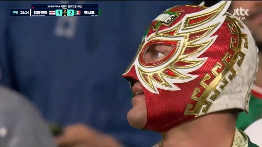 wwe) 멕시코 경기에 잡힌_1.webp