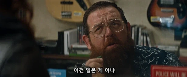 절대로 사연 팔이와 동정심 유발 작전을 써선 안 되는 장소_5.webp