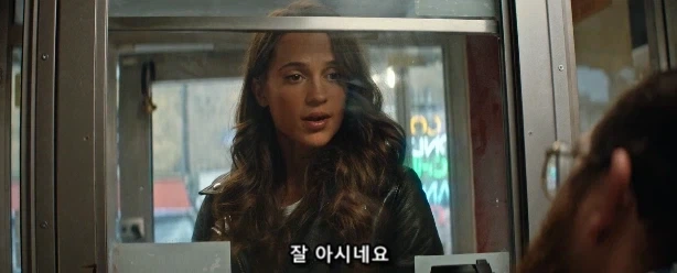 절대로 사연 팔이와 동정심 유발 작전을 써선 안 되는 장소_6.webp