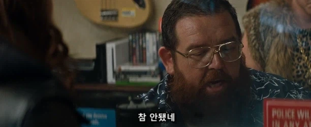절대로 사연 팔이와 동정심 유발 작전을 써선 안 되는 장소_19.webp