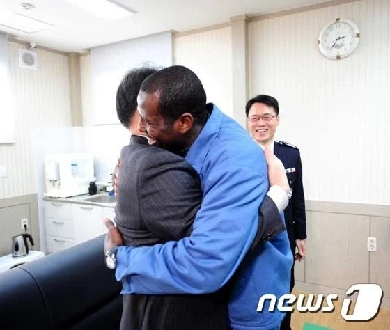 대한민국 영주권 취득한 외국인 레전드.jpg_4.webp