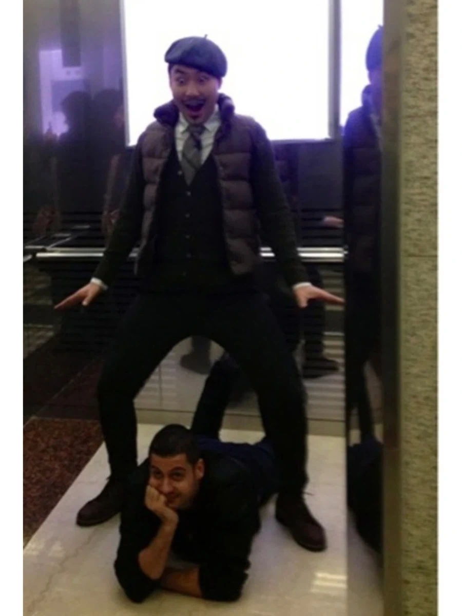 이라크 대통령 조카를 가랑이 사이로 기어가게 만든 남자.jpg_9.webp