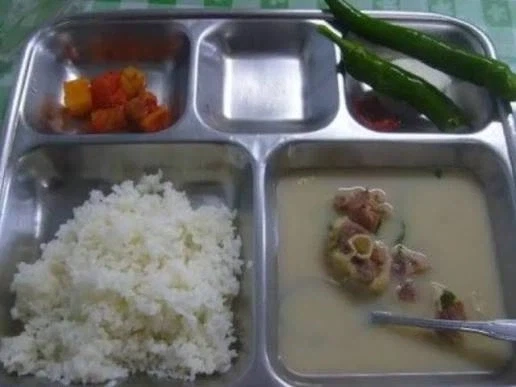 난 군대 밥 중에 꼬리곰탕이 제일 맛있었음_2.webp