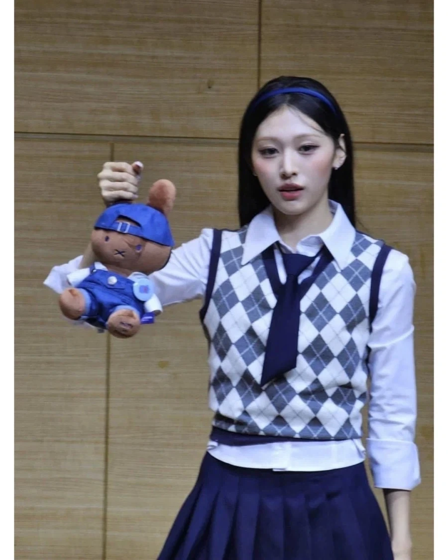 인형 들고있는 미나미..._5.webp