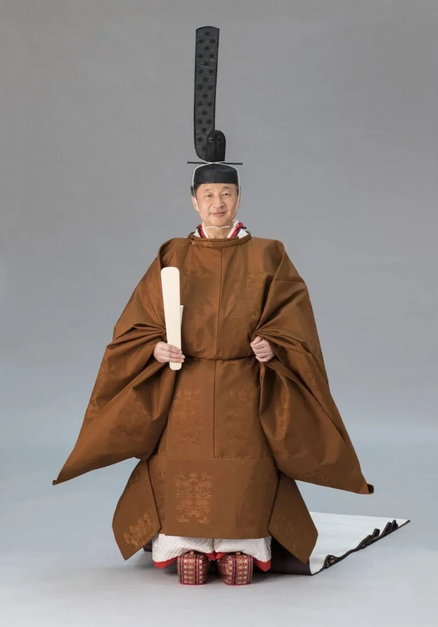 일본) 이참에 입헌군주제 버리면 꿀잼일 듯ㅋㅋㅋㅋ_1.webp