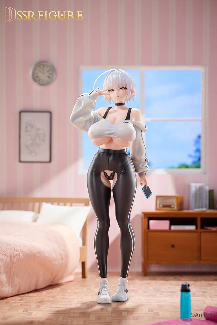 무슨 옷이 이렇게 생겼대_1.webp