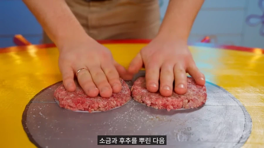 스폰지밥 기름진 햄버거 재현.jpg_5.webp
