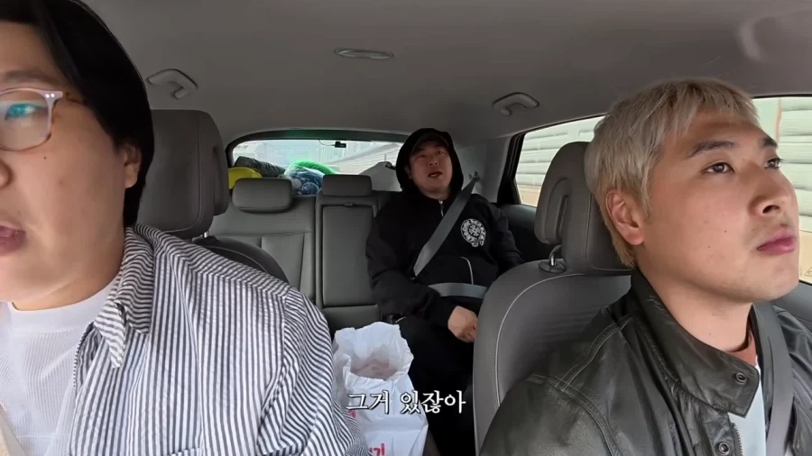 아...그 일루미나티 비슷한 브랜드 뭐였지?_5.webp