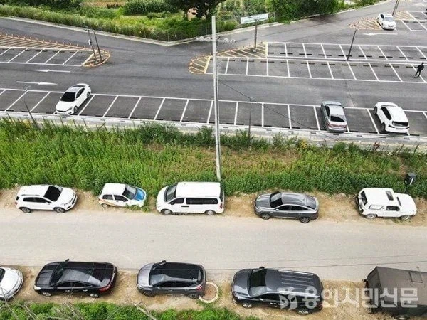 한국의 이상한 주차문화_1.webp