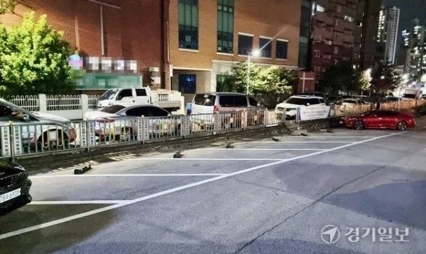 한국의 이상한 주차문화_2.webp