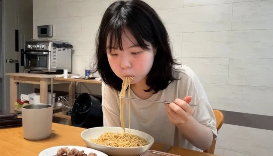 일본 자취생은.. 밥을 어떻게 먹는?_7.webp