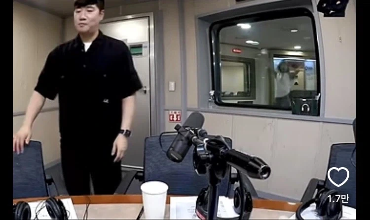 리센느) 명절동안 조카들에게 개털린 삼촌_2.webp