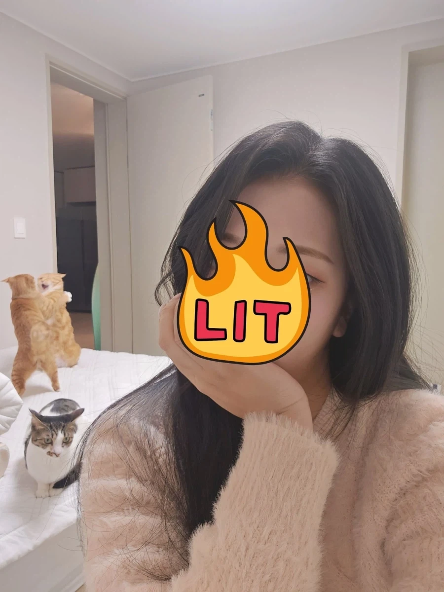 내 예쁜 셀카와~ 아련한 눈빛과~_1.webp