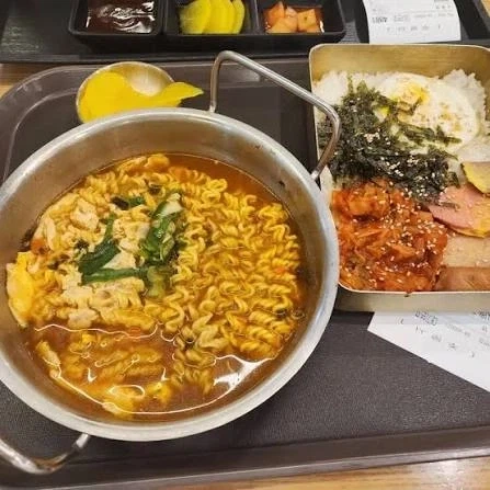 사람들이 잘모르는 푸드코트 쩔게 맛있는 메뉴 jpg_1.webp