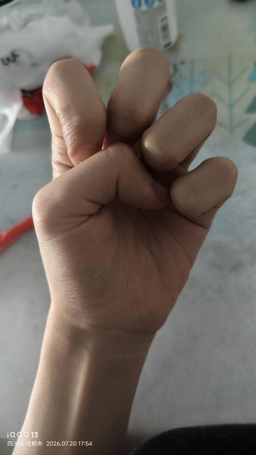 거품으로 고앵이 손 만들긔.JPG_1.webp