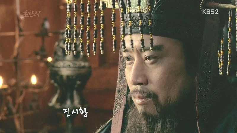관도대전에서 패배한 원소가 순욱이랑 결탁해서 유비를 황제로 내세움_6.webp