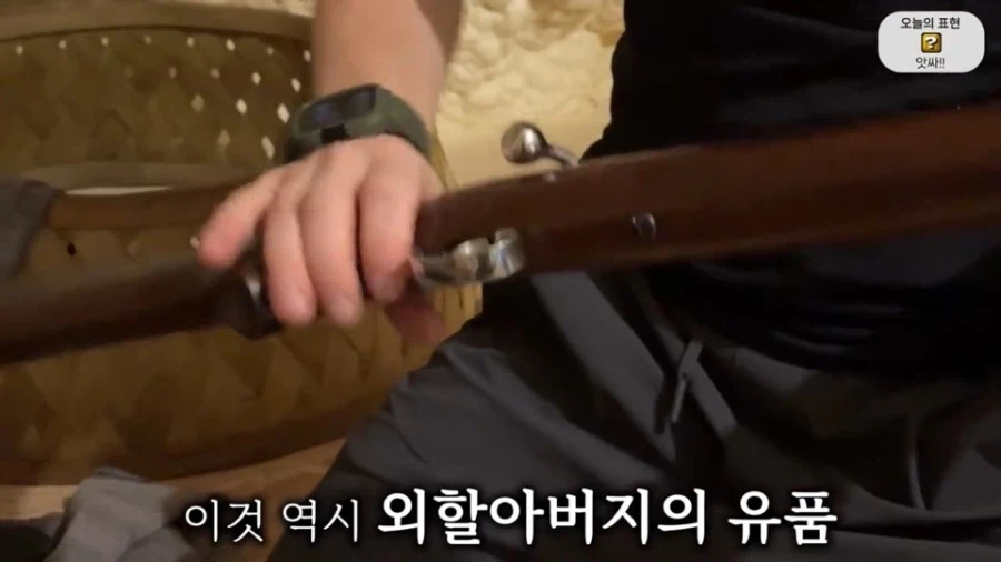 ??? : 미국에서 집에 총 10자루는 기본이죠_9.webp