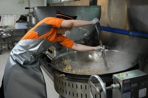 현시각 군대에서 죽어가고 있는 보직_1.webp