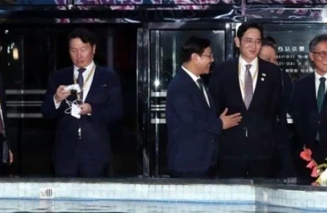 주식이 폭락하는데 참 아이러니 하다_1.webp