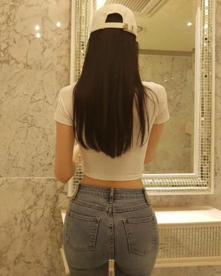 호불호 갈리는 여성 복장_3.webp