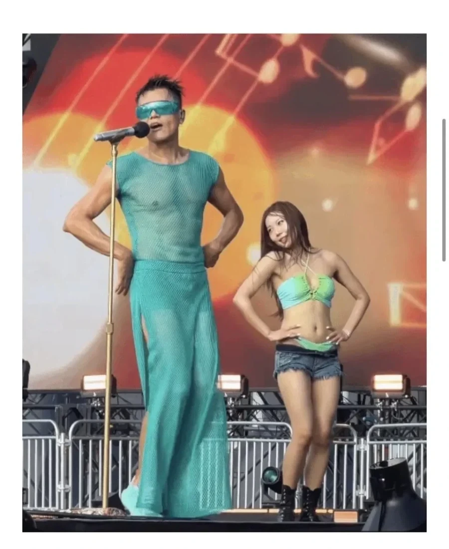워터밤은 꼭지도 노출이 되서 청소년 입장 불가임_1.webp