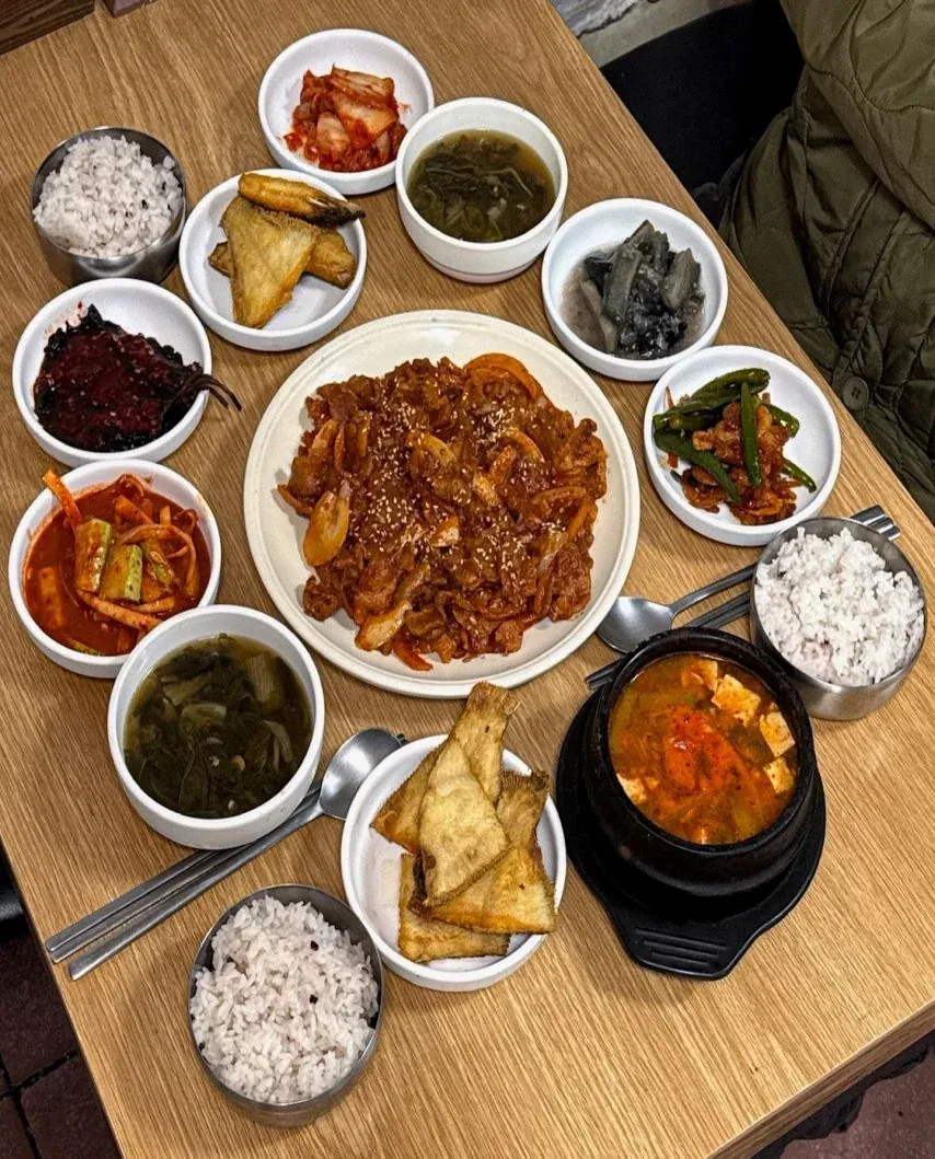 8천원 제육볶음집.. 미쳣나고~ 우왕!_2.webp