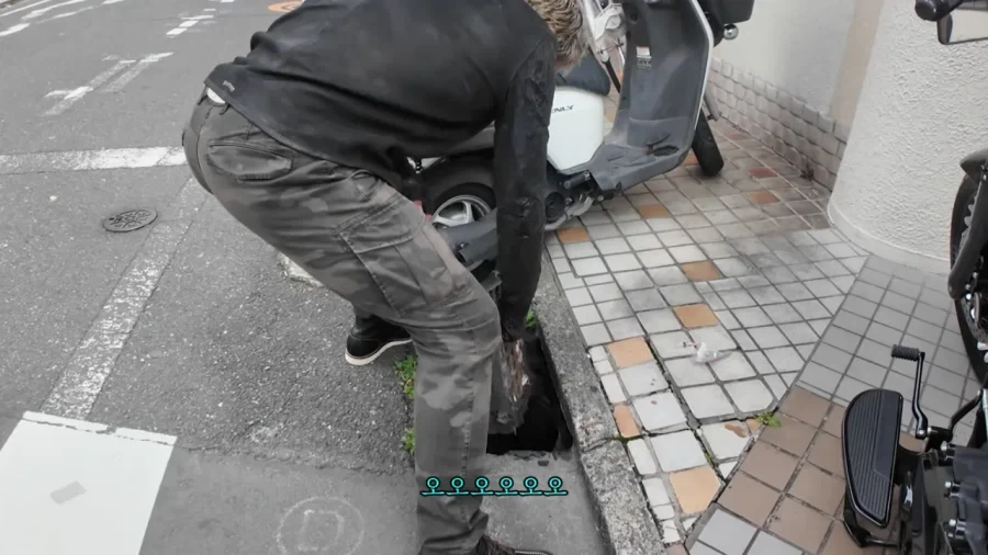 하수구에 에어팟 떨어트린 추성훈_12.webp
