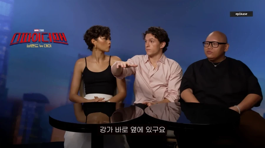 에픽하이에게 좋은 술 추천 해주는 톰 홀랜드_6.webp