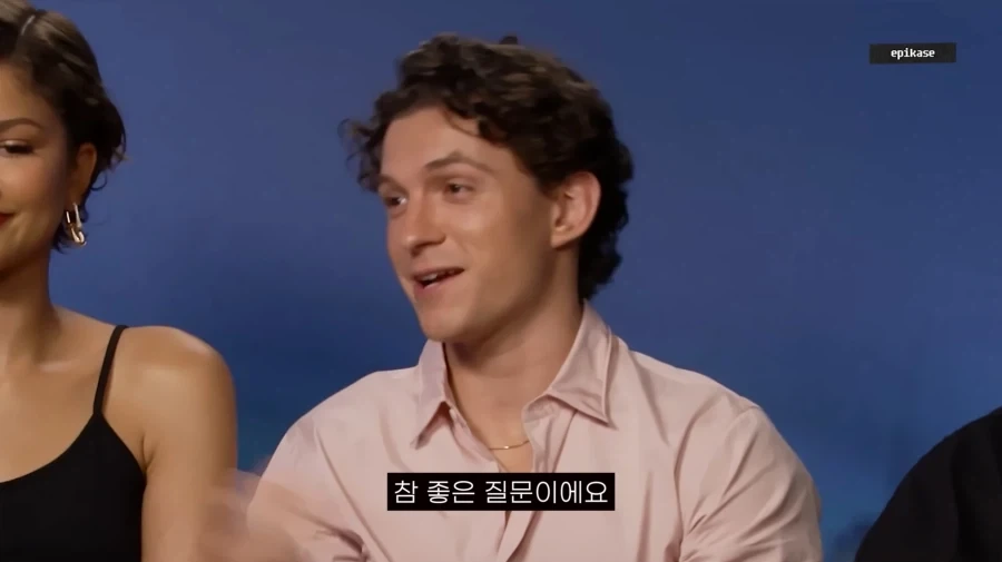 에픽하이에게 좋은 술 추천 해주는 톰 홀랜드_12.webp