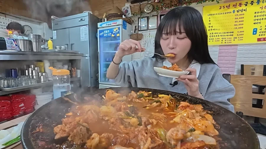 식사 전 가볍게 애피타이저 즐기는 쯔양_14.webp