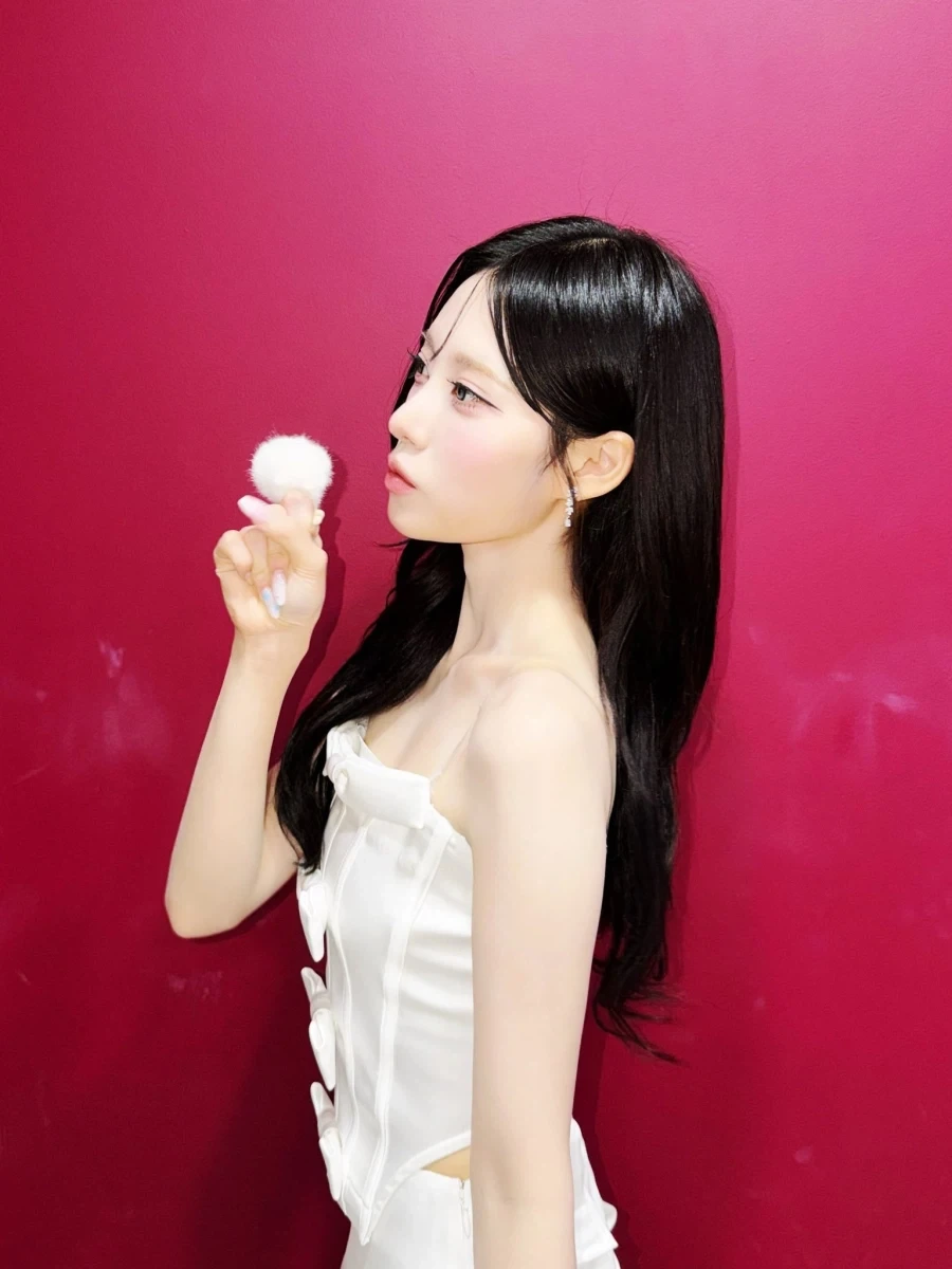 리센느) 리브 손꾸락_1.webp