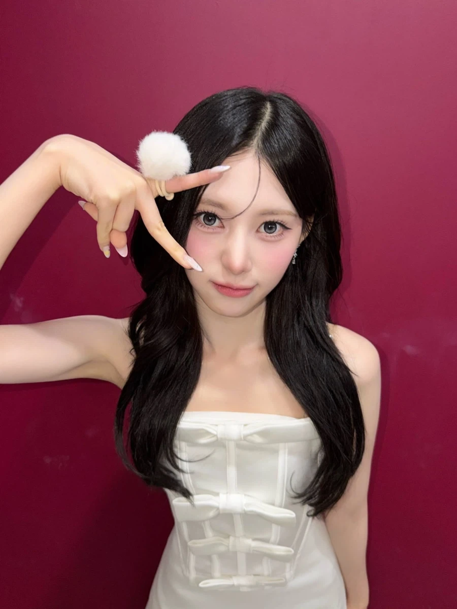 리센느) 리브 손꾸락_2.webp