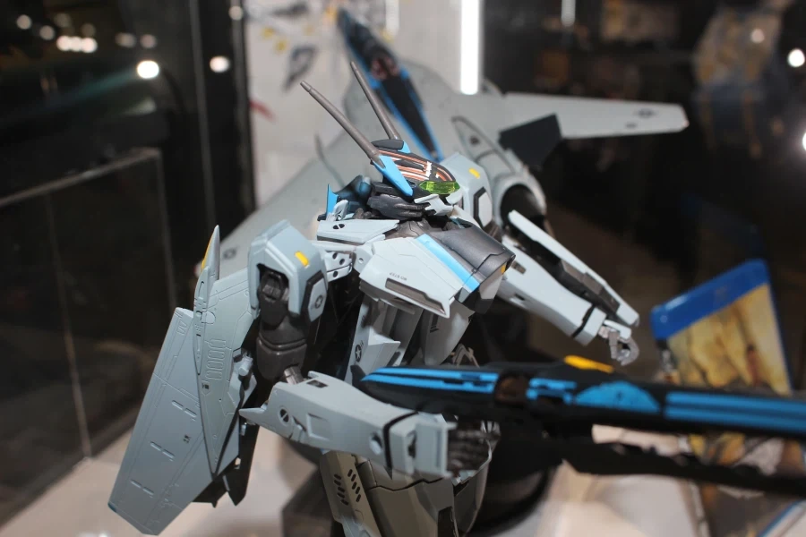 [반다이] DX 초합금 VF-25 메사이어 발키리 탑건 매버릭 Ver 전시 2_14.webp