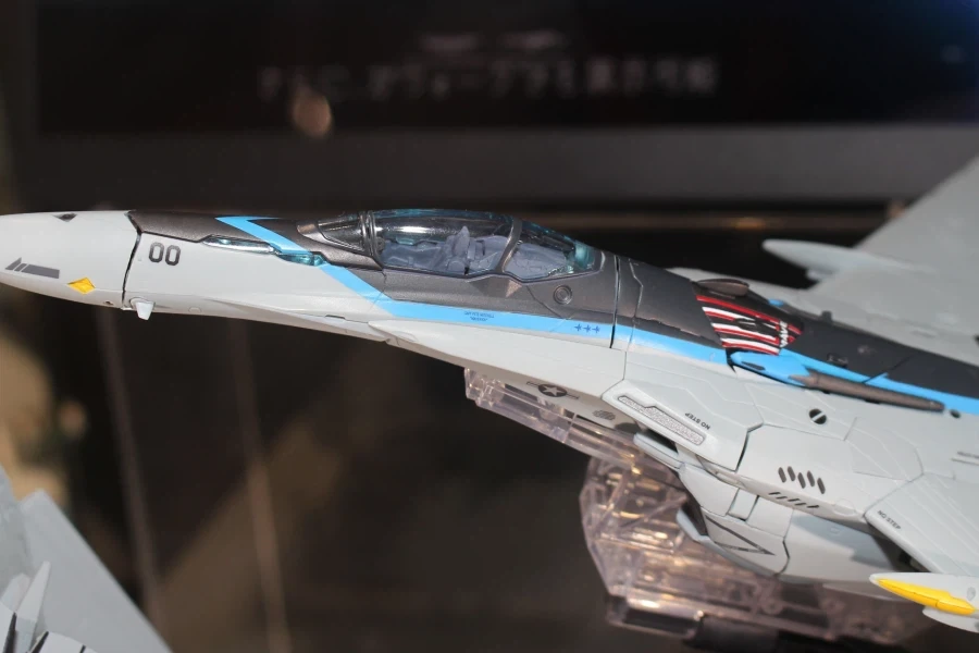 [반다이] DX 초합금 VF-25 메사이어 발키리 탑건 매버릭 Ver 전시 2_18.webp