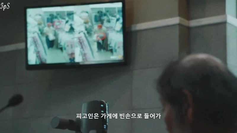 베개를 훔친 노인을 변호하는 변호사_2.webp