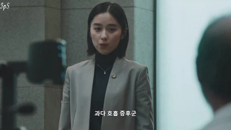 베개를 훔친 노인을 변호하는 변호사_11.webp