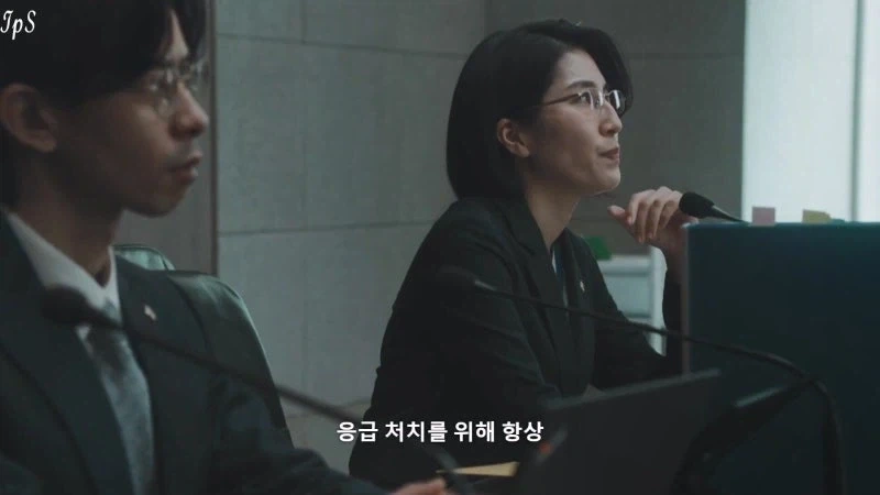 베개를 훔친 노인을 변호하는 변호사_16.webp