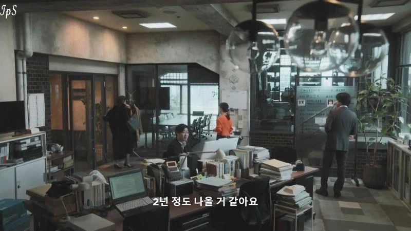 베개를 훔친 노인을 변호하는 변호사_23.webp