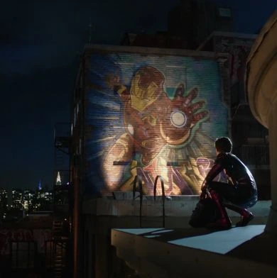 peter parker at the Iron Man (TONY STARK) mural in spiderman far from home