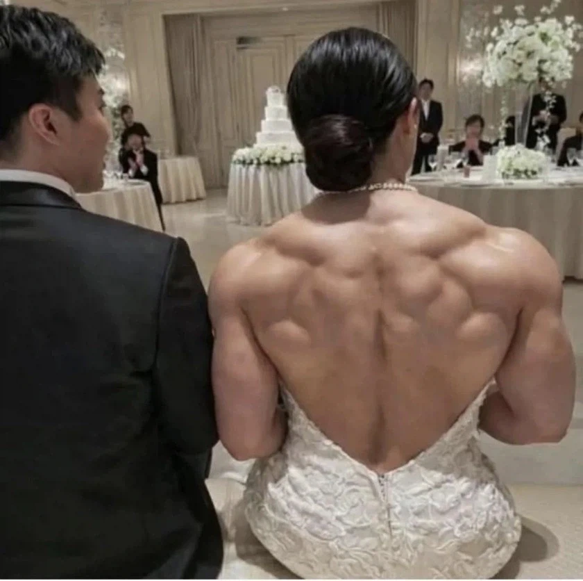 행복한 결혼식 사진_1.webp