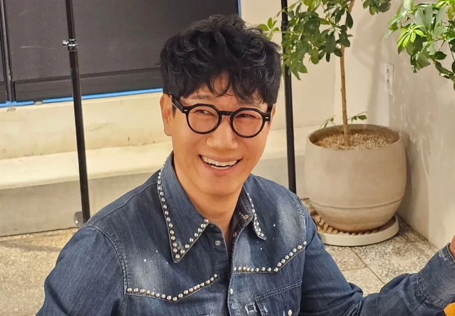 의외로 동안인 연예인_1.webp