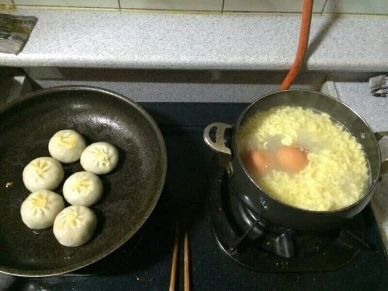 은근히 호불호 갈린다는 비빔면.jpg_1.webp