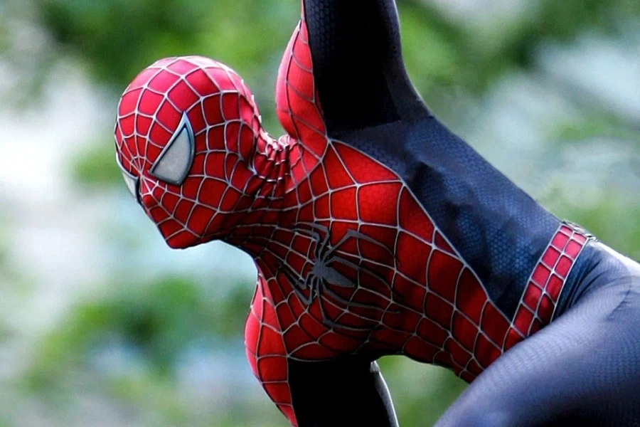 mcu) 대놓고 싼티나서 오히려 신선하고 좋았던 슈트_1.webp