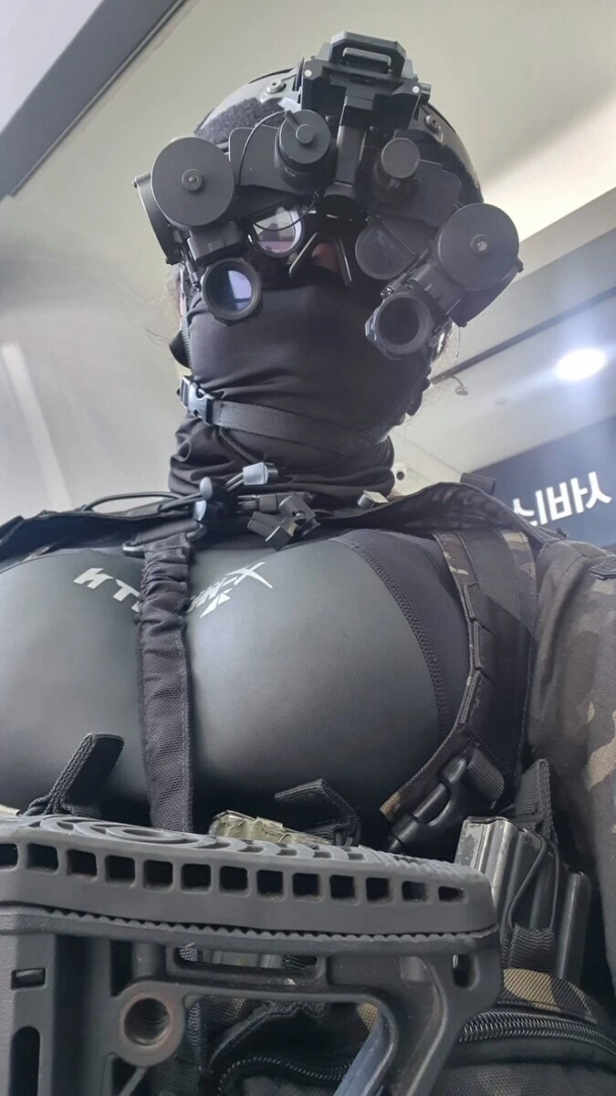 여자 밀덕코스어_2.jpg