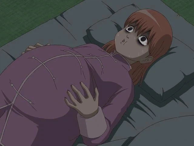 주기적으로 배가 불러오는 여주인공_1.webp