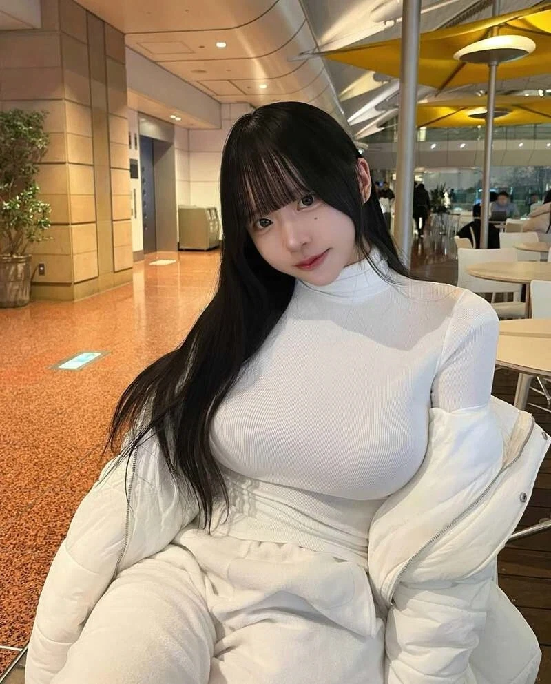 힘을 숨긴 누나_1.webp