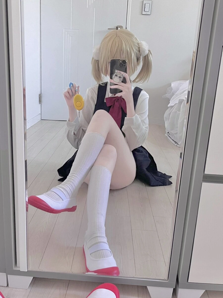 살짝 슬랜더인 코스프레녀_3.jpg