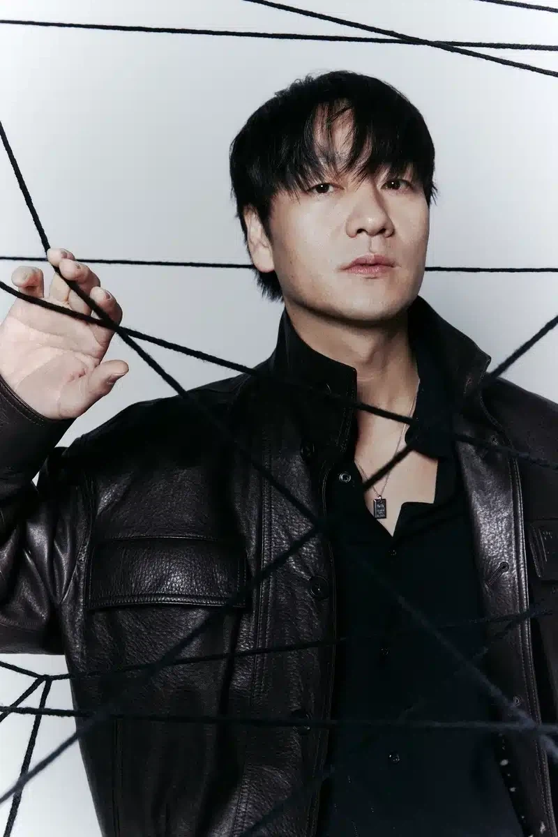 모발이식 후 초대박난 배우.jpg_4.webp